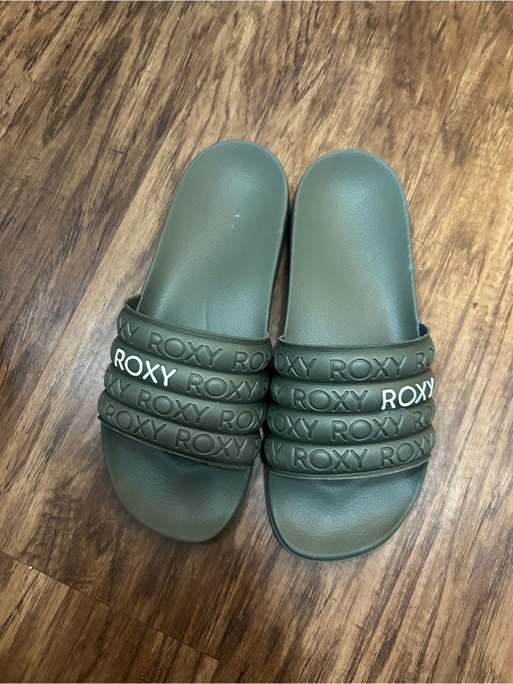 Roxy Green Logo Slide Sandals - Picture 2 of 3